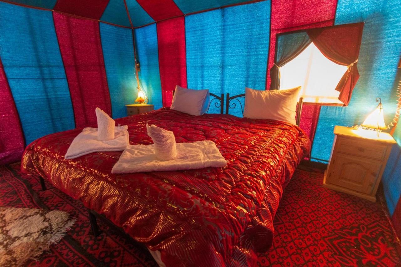 Merzouga Traditional Tents With Heating Hotel Bagian luar foto