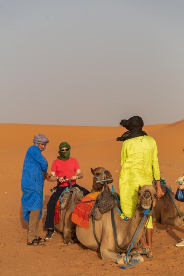 Merzouga Traditional Tents With Heating Hotel Bagian luar foto