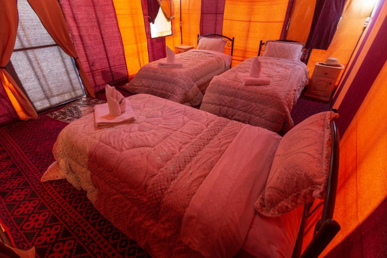 Merzouga Traditional Tents With Heating Hotel Bagian luar foto